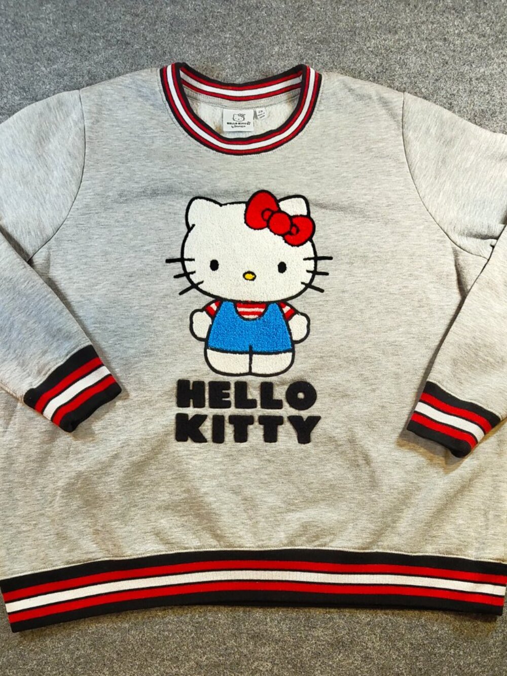 Hello Kitty by Sanrio Embroidered Sweatshirt Women’s 2X